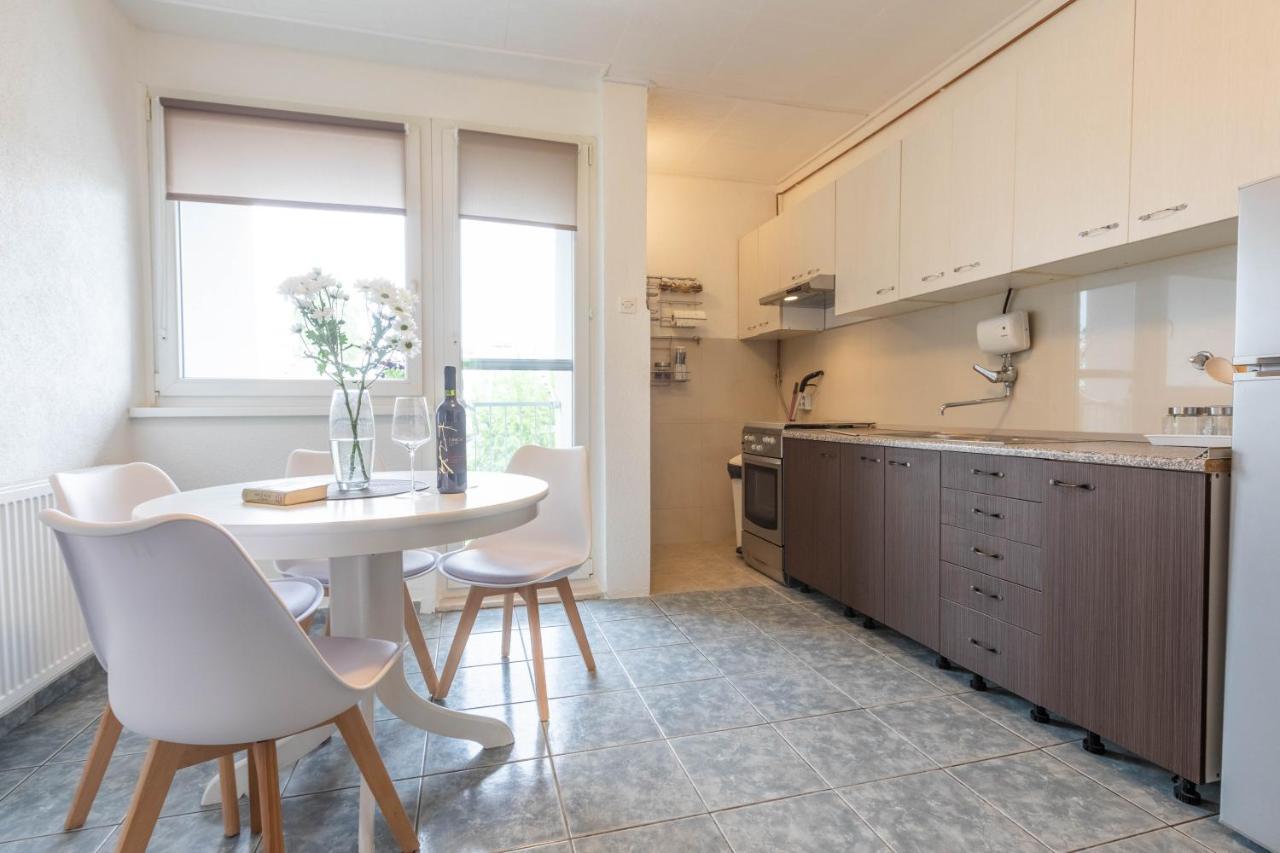 Cosy Apartment Hugo Осиек Экстерьер фото