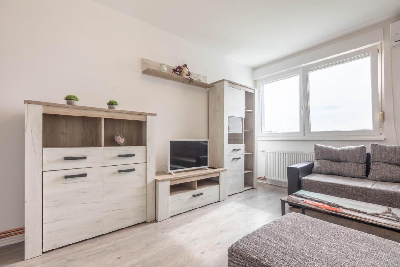 Cosy Apartment Hugo Осиек Экстерьер фото