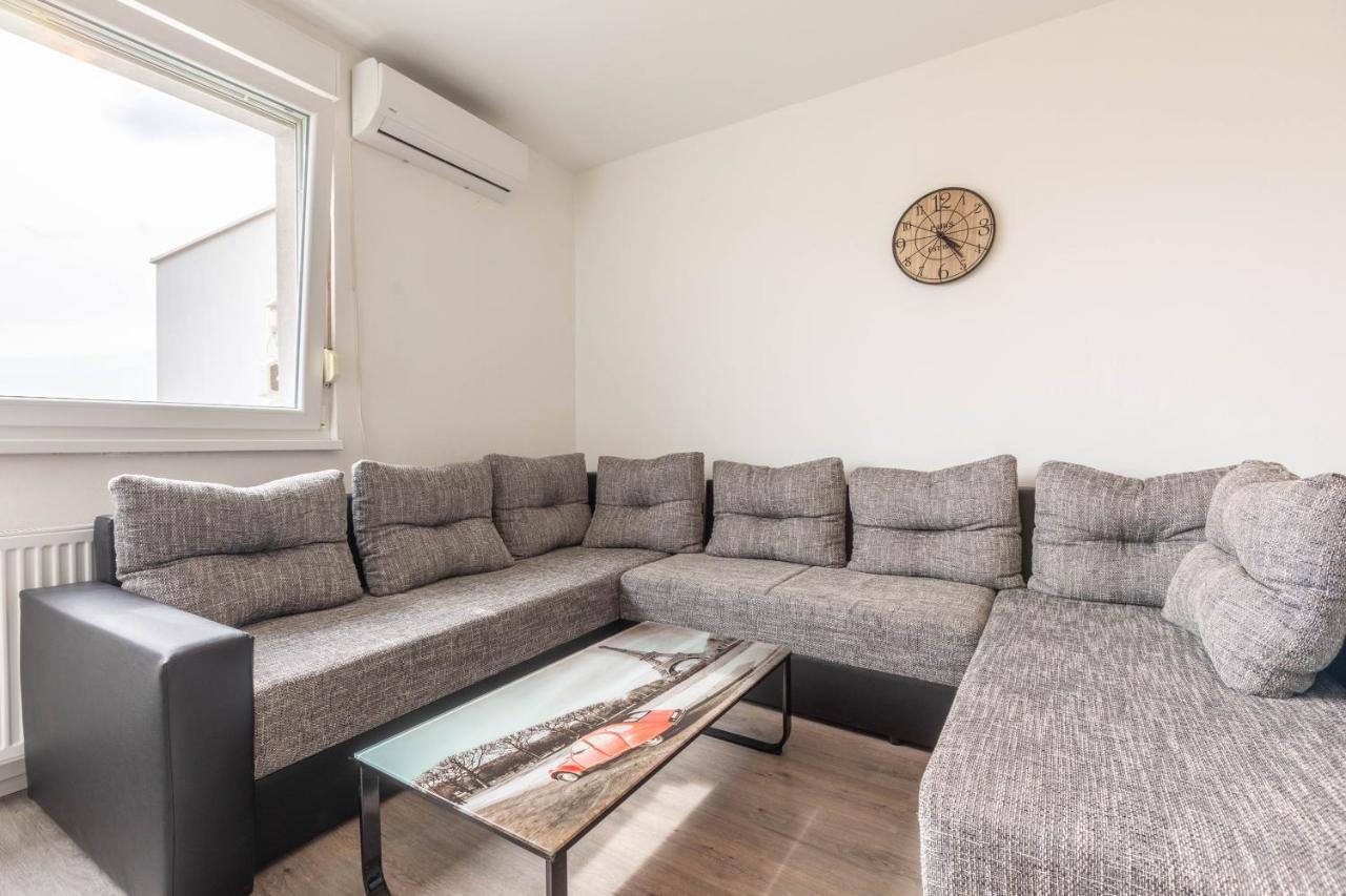 Cosy Apartment Hugo Осиек Экстерьер фото